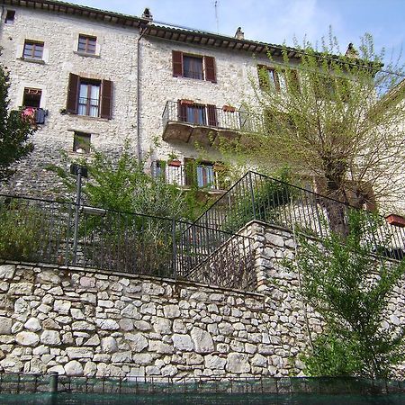 Il Castello Sul Lago Arrone Extérieur photo