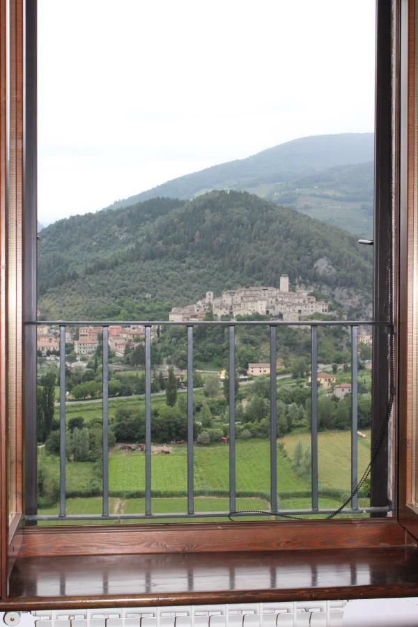 Il Castello Sul Lago Arrone Extérieur photo