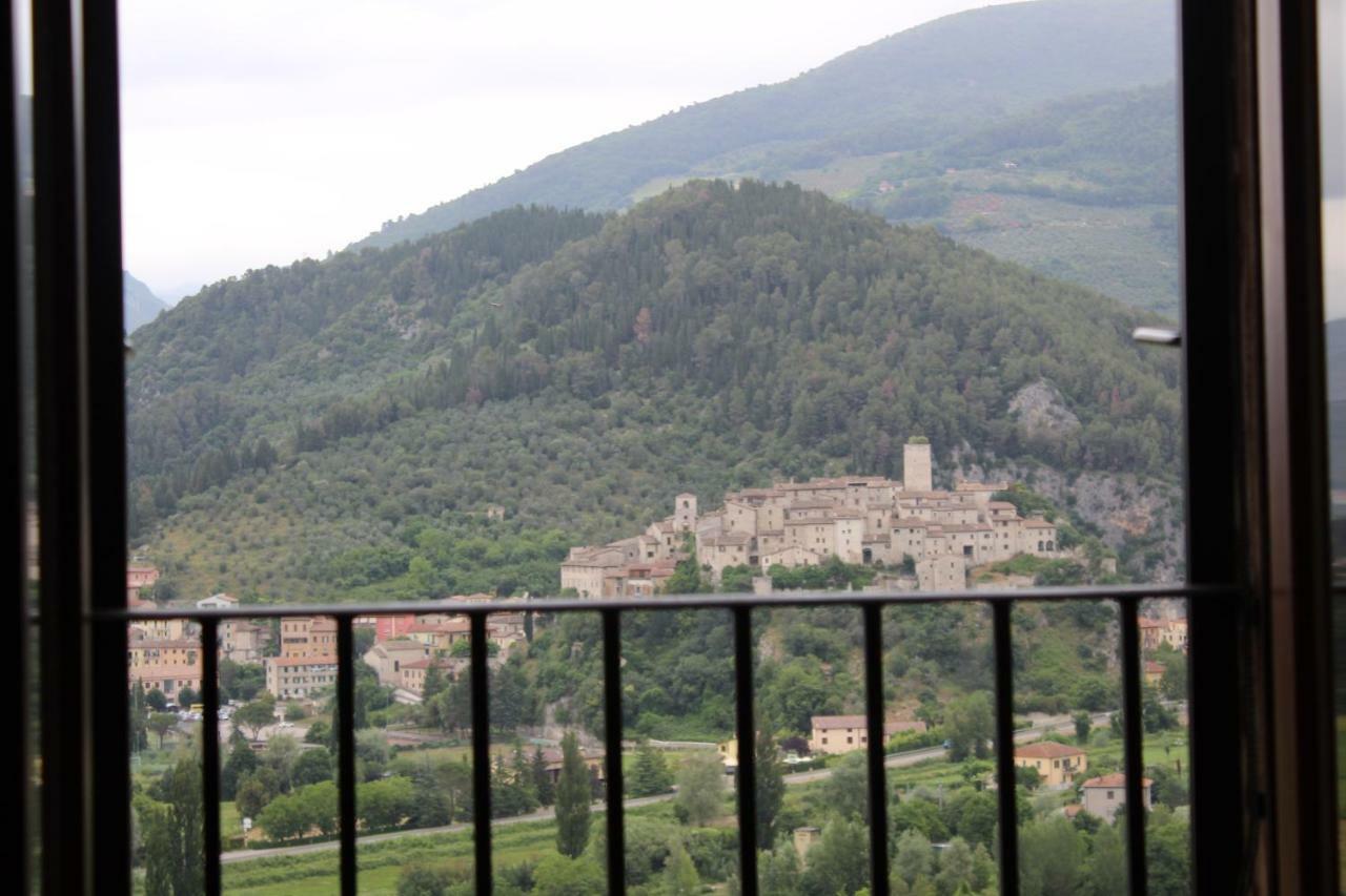 Il Castello Sul Lago Arrone Extérieur photo