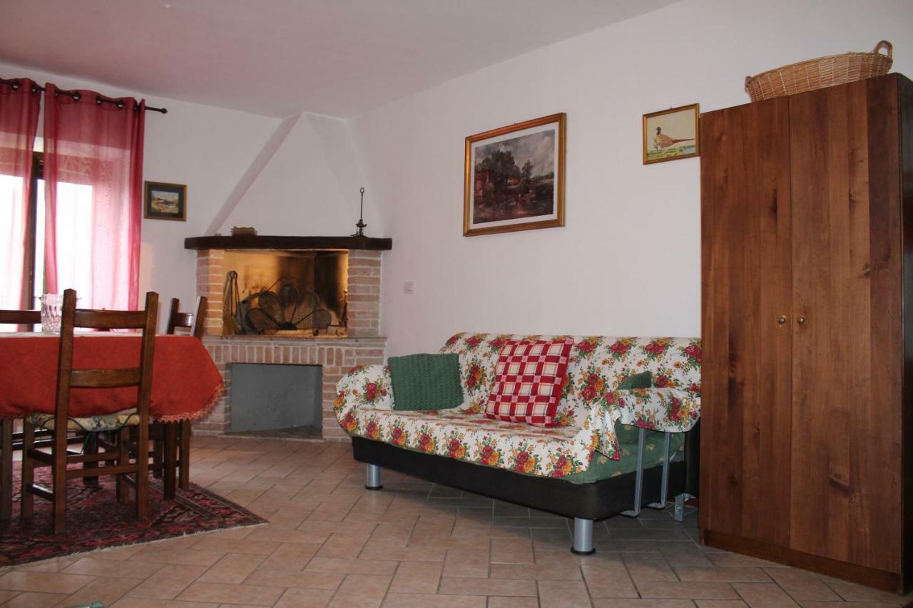 Il Castello Sul Lago Arrone Extérieur photo