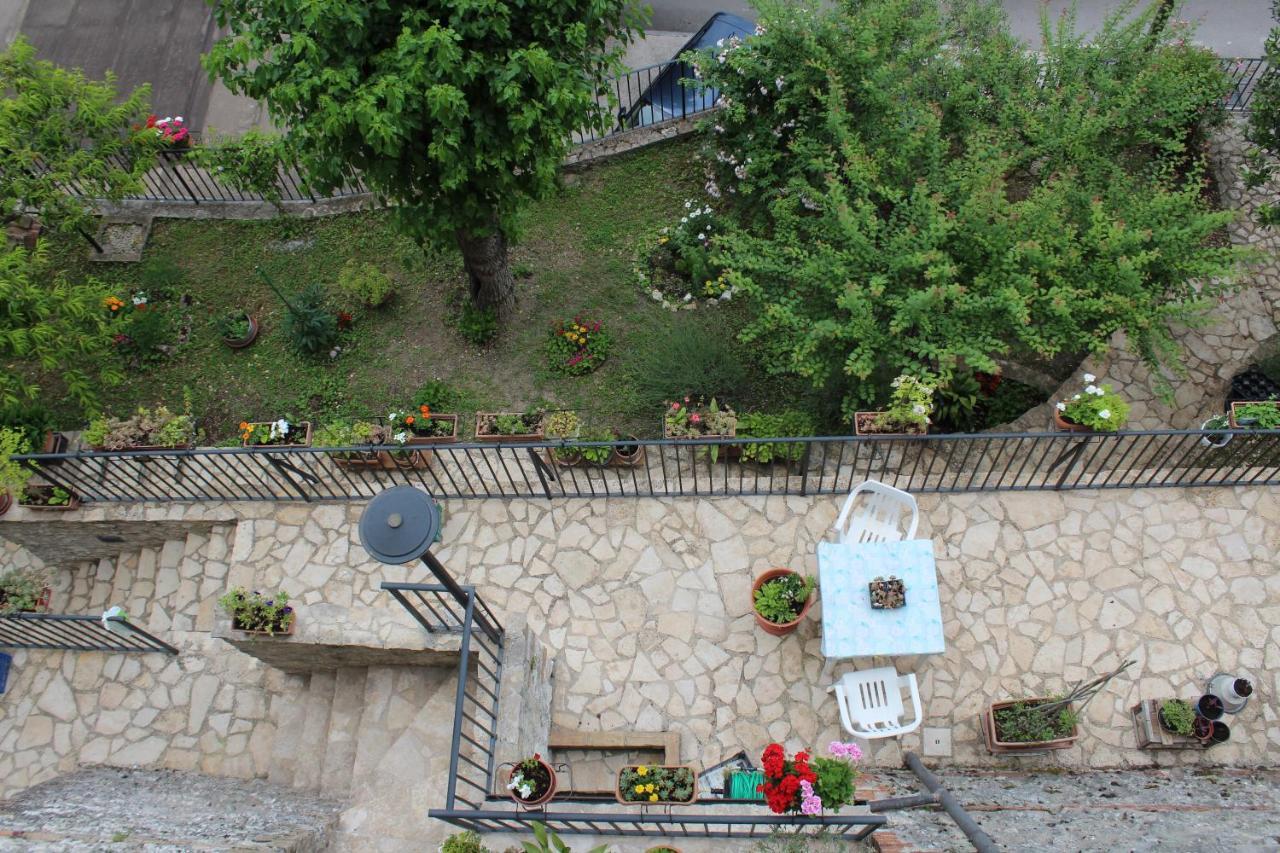 Il Castello Sul Lago Arrone Extérieur photo