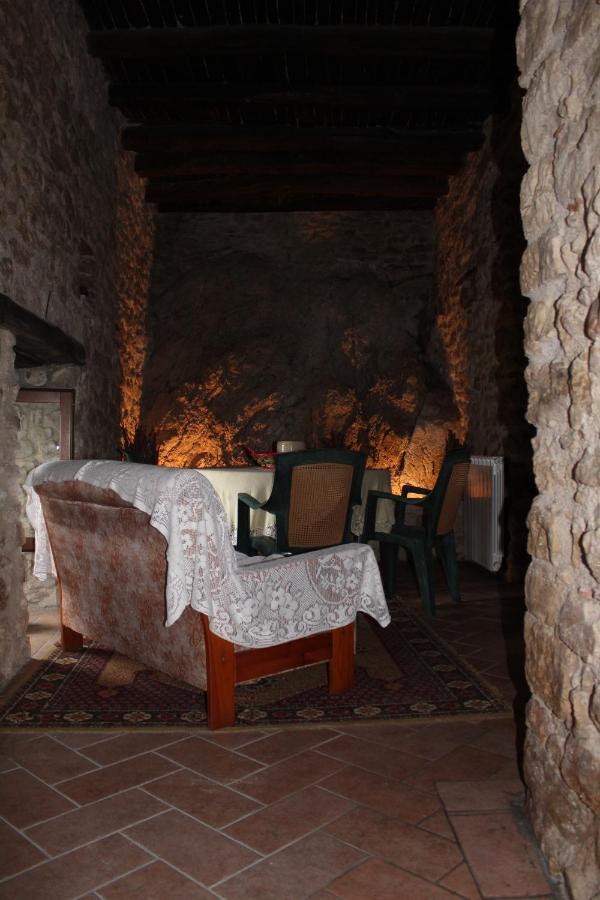 Il Castello Sul Lago Arrone Extérieur photo